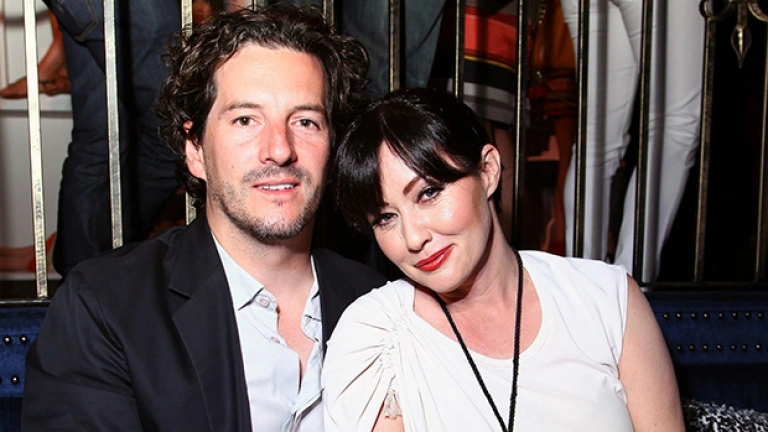 shannen dohertys husbands ss ftr Shannen Doherty, has been married three times, but none of her marriages lasted.